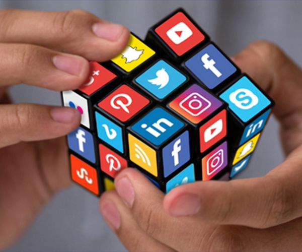 social media platform selection